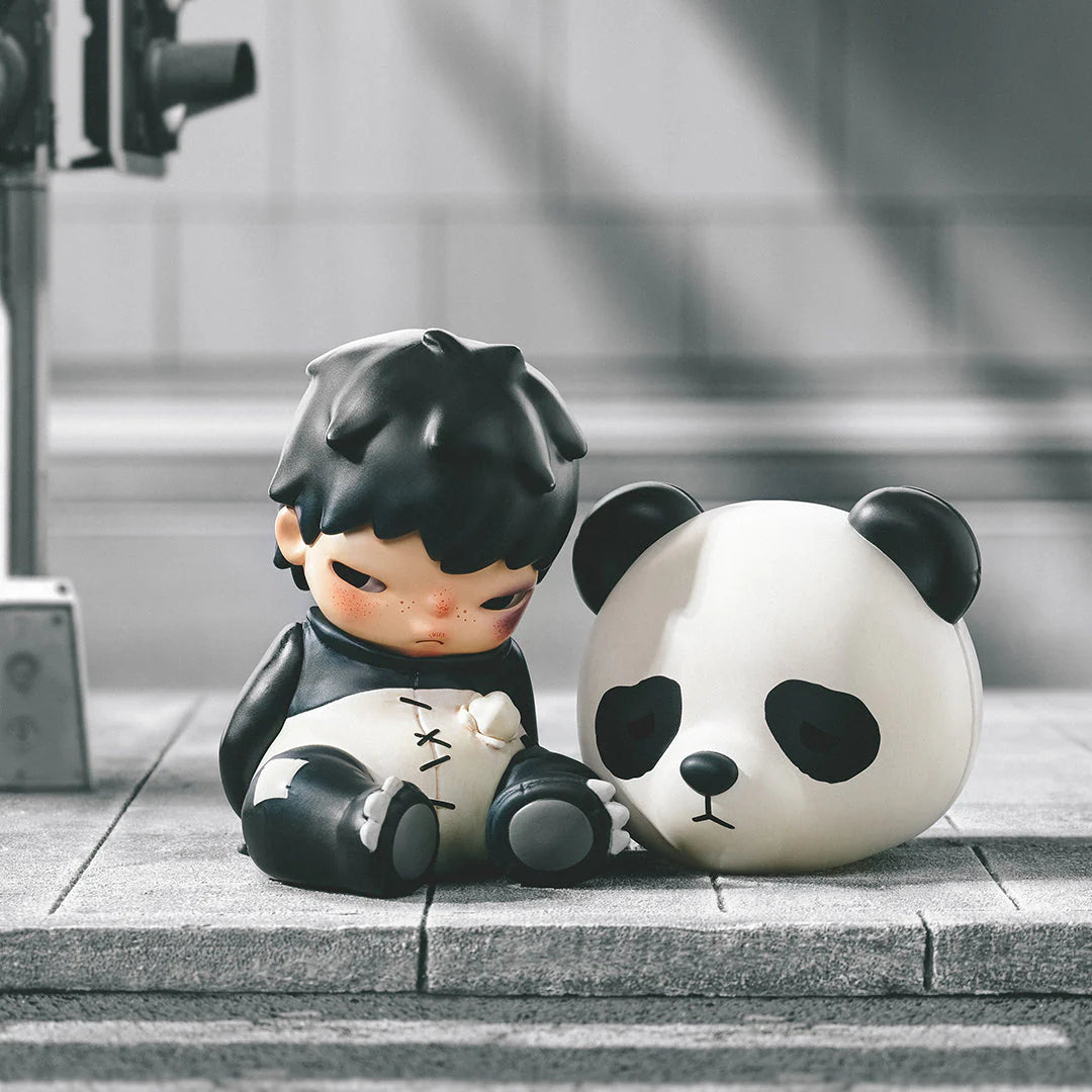 POP MART - Hirono Doll Panda 100% Figurine