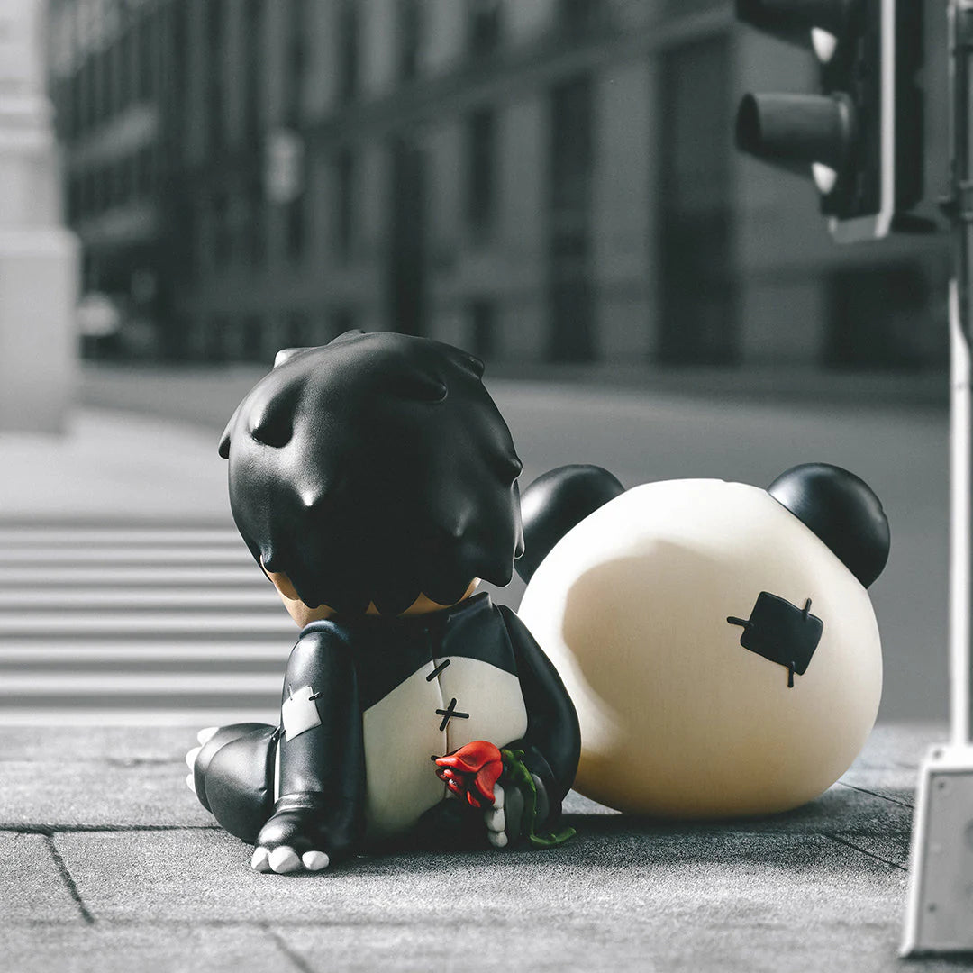 POP MART - Hirono Doll Panda 100% Figurine