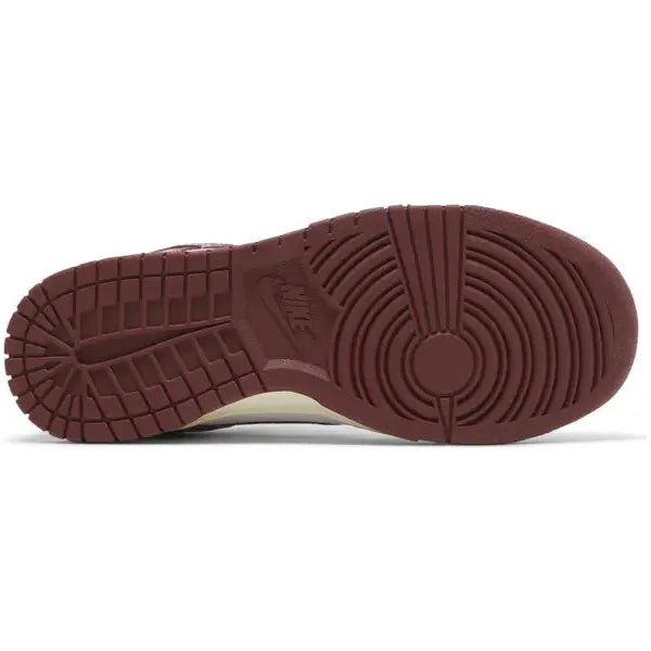 Nike Dunk Low PRM - Vintage Team Red (W)