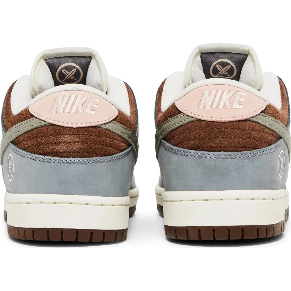 
                      
                        Nike SB Dunk Low - Yuto Horigome
                      
                    