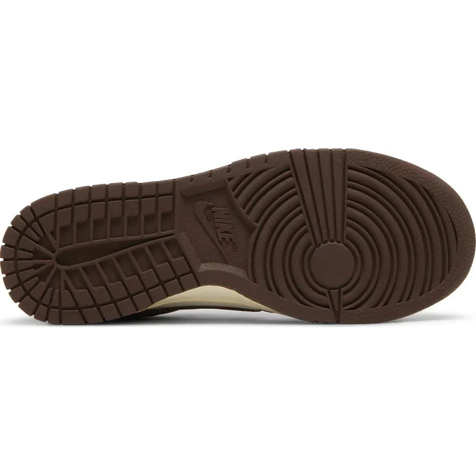 
                      
                        Nike Dunk Low - Cacao Wow (W)
                      
                    