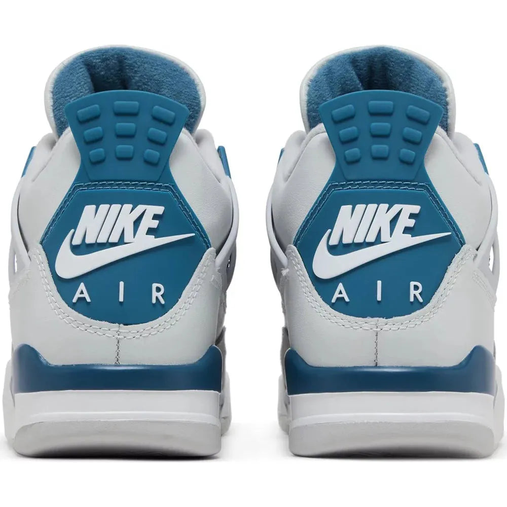 
                      
                        Air Jordan 4 - Military Blue (2024)
                      
                    