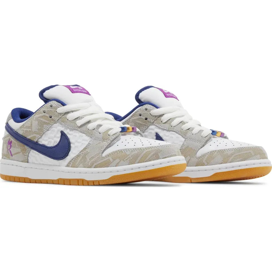 
                      
                        Nike SB Dunk Low - Rayssa Leal
                      
                    