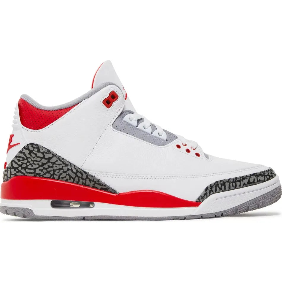 
                      
                        Air Jordan 3 - Fire Red (2022)
                      
                    