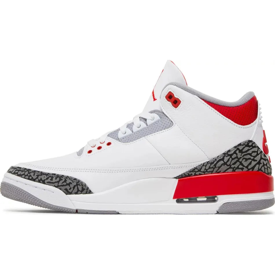 
                      
                        Air Jordan 3 - Fire Red (2022)
                      
                    